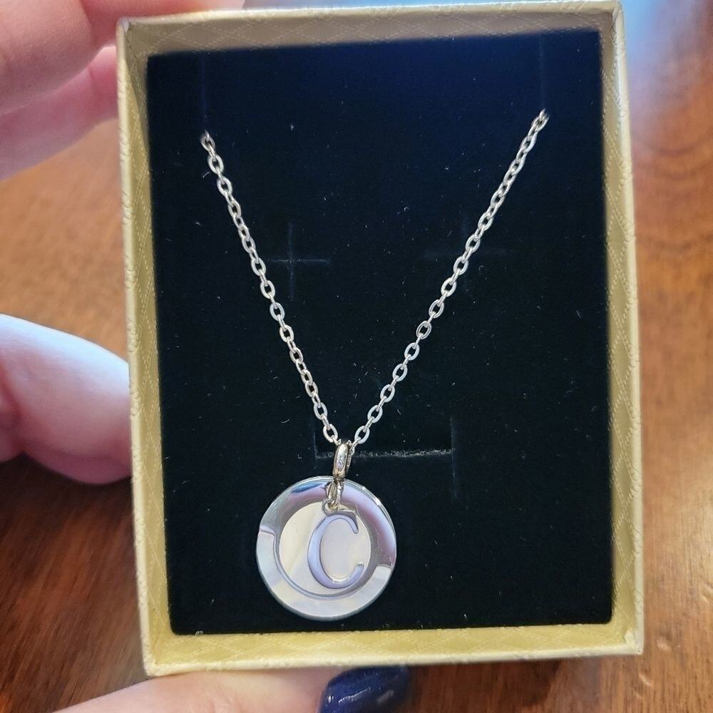 INITIAL NECKLACE - Picture 6 of 11
